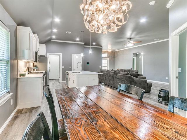 8912 Stacy Lynn Lane, Yukon, OK 73099