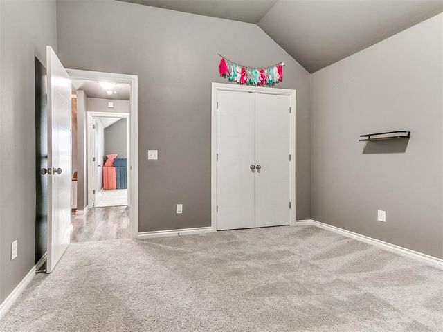 8912 Stacy Lynn Lane, Yukon, OK 73099