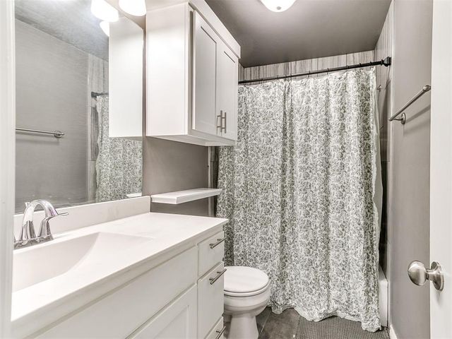 8912 Stacy Lynn Lane, Yukon, OK 73099