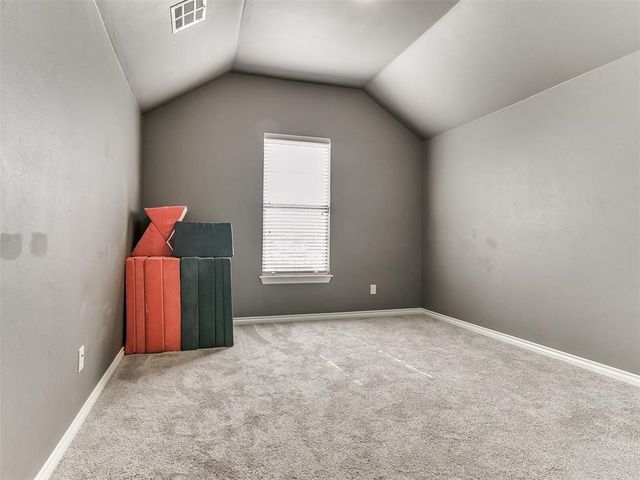 8912 Stacy Lynn Lane, Yukon, OK 73099