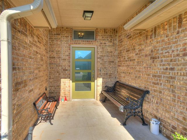8912 Stacy Lynn Lane, Yukon, OK 73099