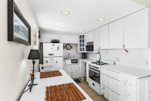 3500 S Ocean Boulevard 405, South Palm Beach, FL 33480