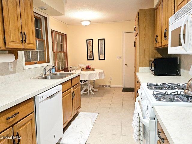 45 Walker Lane, Queensbury, NY 12804