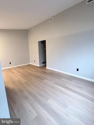 390 ALDEBERAN DR, Sewell, NJ 08080