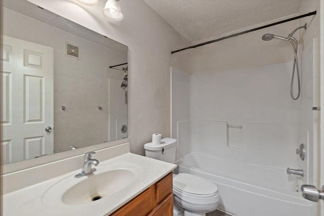 7521 Welcome Avenue N, Brooklyn Park, MN 55443
