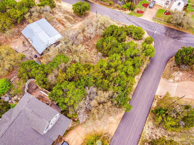 21500 Surrey LN, Lago Vista, TX 78645