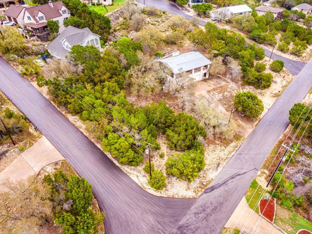 21500 Surrey LN, Lago Vista, TX 78645