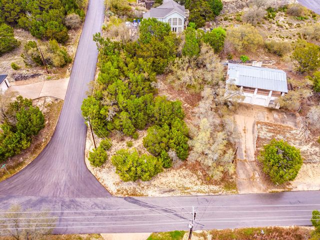 21500 Surrey LN, Lago Vista, TX 78645