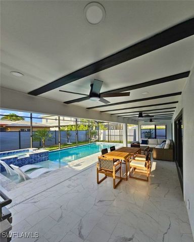 135 TAHITI CIR, Naples, FL 34113