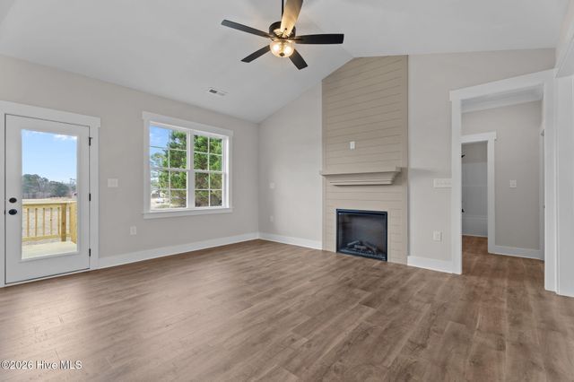 7507 Squirrel Den Road, Bailey, NC 27807