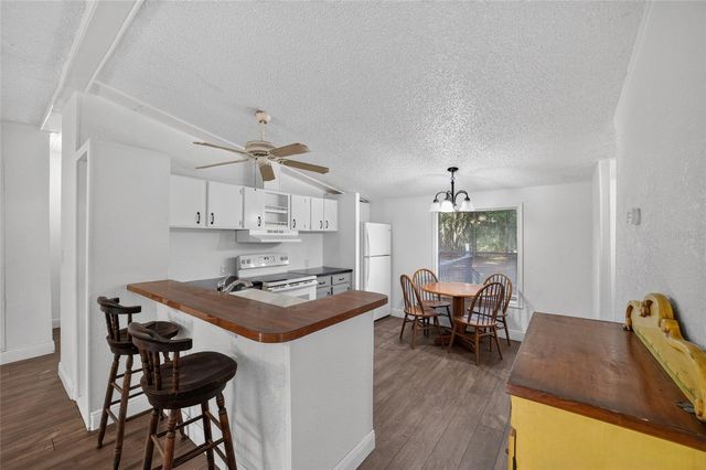 14210 NW HIGHWAY 464B, Morriston, FL 32668