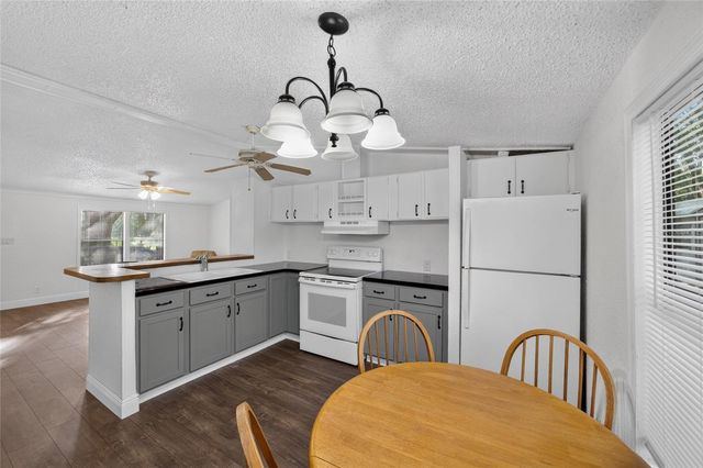 14210 NW HIGHWAY 464B, Morriston, FL 32668
