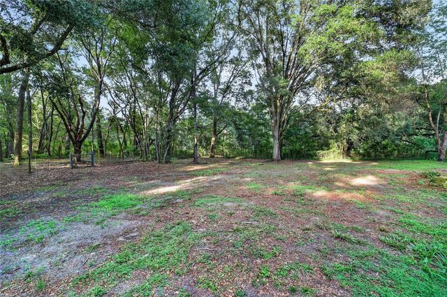 14210 NW HIGHWAY 464B, Morriston, FL 32668