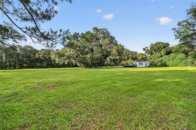 14210 NW HIGHWAY 464B, Morriston, FL 32668