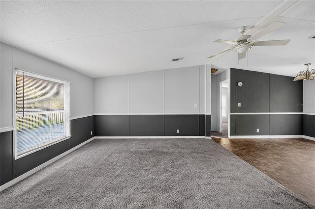 14210 NW HIGHWAY 464B, Morriston, FL 32668