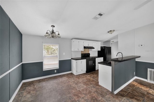 14210 NW HIGHWAY 464B, Morriston, FL 32668