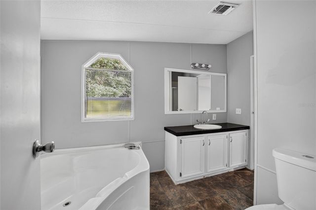 14210 NW HIGHWAY 464B, Morriston, FL 32668