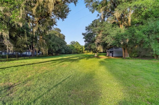 14210 NW HIGHWAY 464B, Morriston, FL 32668