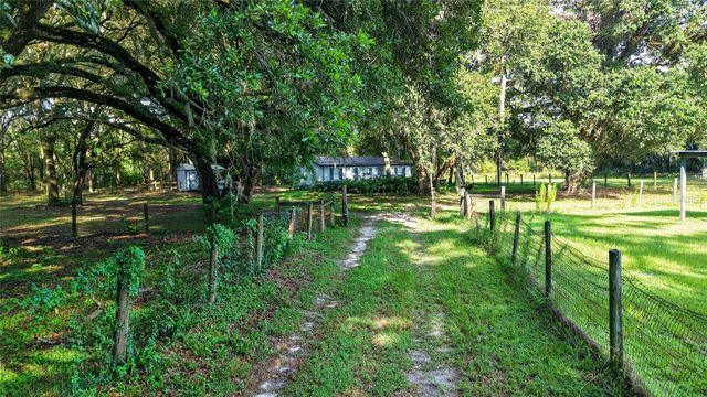 14210 NW HIGHWAY 464B, Morriston, FL 32668