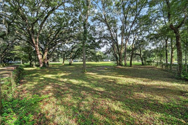 14210 NW HIGHWAY 464B, Morriston, FL 32668