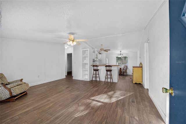 14210 NW HIGHWAY 464B, Morriston, FL 32668
