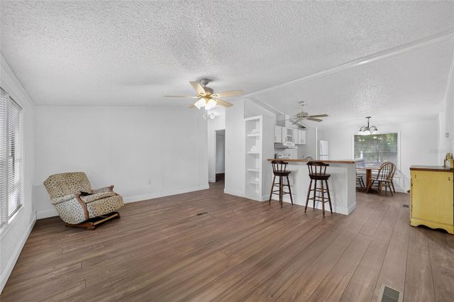 14210 NW HIGHWAY 464B, Morriston, FL 32668