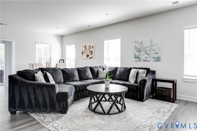 18301 Sagamore Dr, Moseley, VA 23120