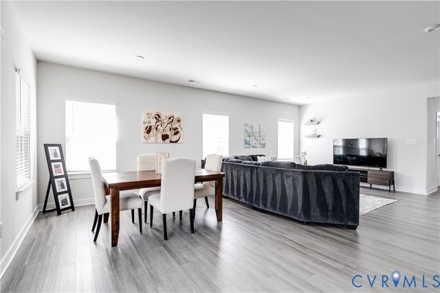 18301 Sagamore Dr, Moseley, VA 23120