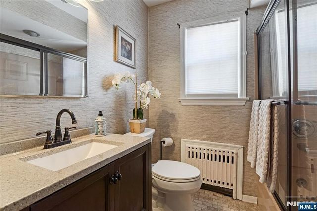 20 Remington Road, Fair Lawn, NJ 07410