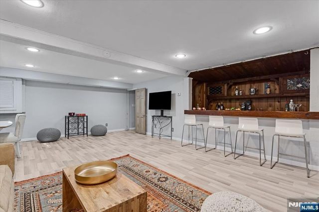 20 Remington Road, Fair Lawn, NJ 07410