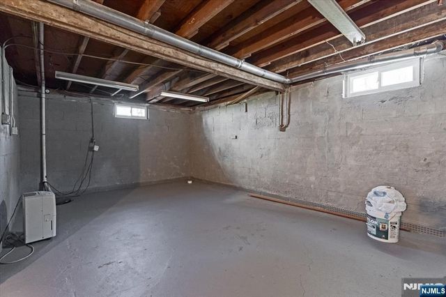 20 Remington Road, Fair Lawn, NJ 07410