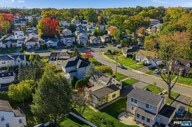 20 Remington Road, Fair Lawn, NJ 07410