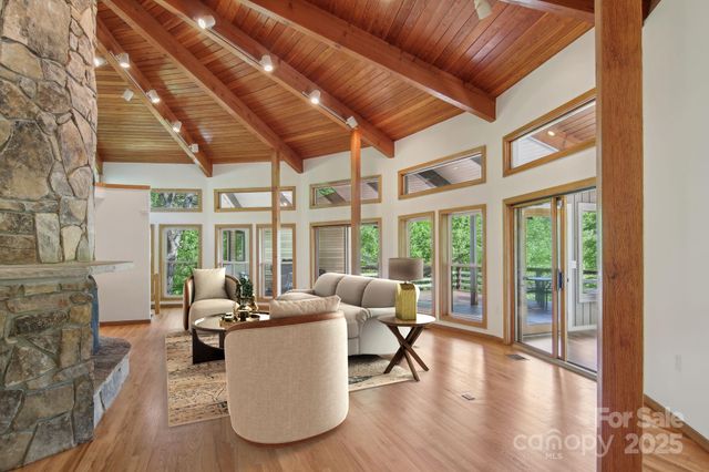 295 Dills Road, Bryson City, NC 28713
