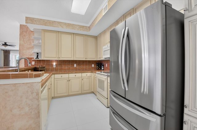 22715 Camino Del Mar 21, Boca Raton, FL 33433