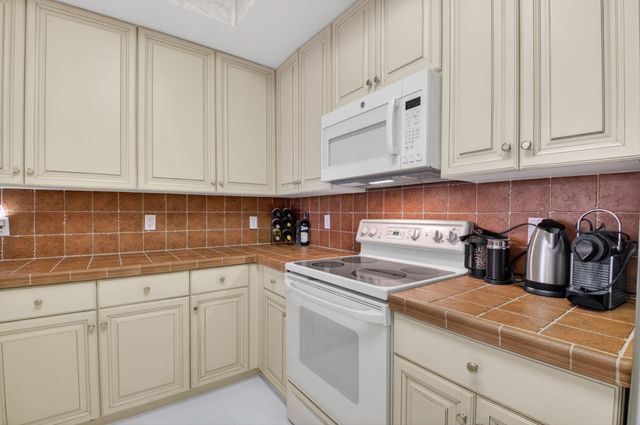 22715 Camino Del Mar 21, Boca Raton, FL 33433