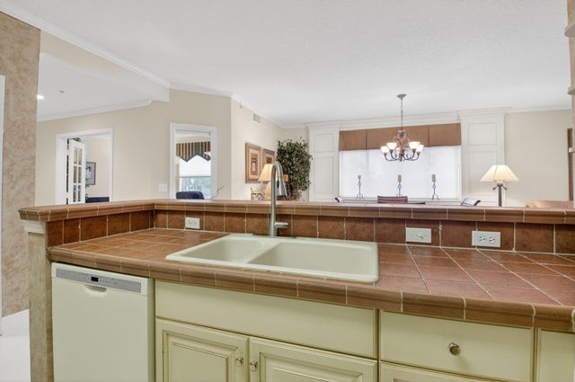 22715 Camino Del Mar 21, Boca Raton, FL 33433
