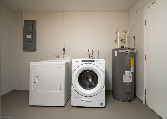 2085 E Tobago CIR, Fort Myers, FL 33905