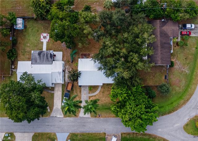 2085 E Tobago CIR, Fort Myers, FL 33905