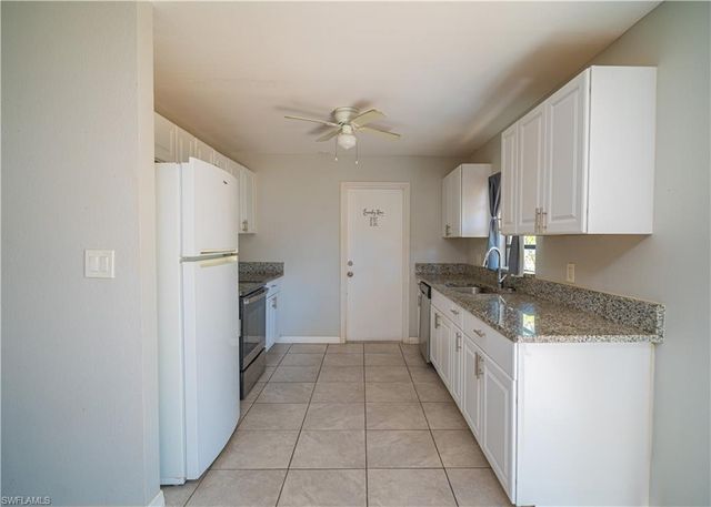 2085 E Tobago CIR, Fort Myers, FL 33905