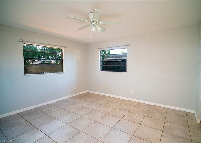 2085 E Tobago CIR, Fort Myers, FL 33905