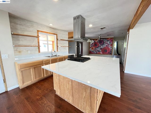 179 Kona Circle, Union City, CA 94587