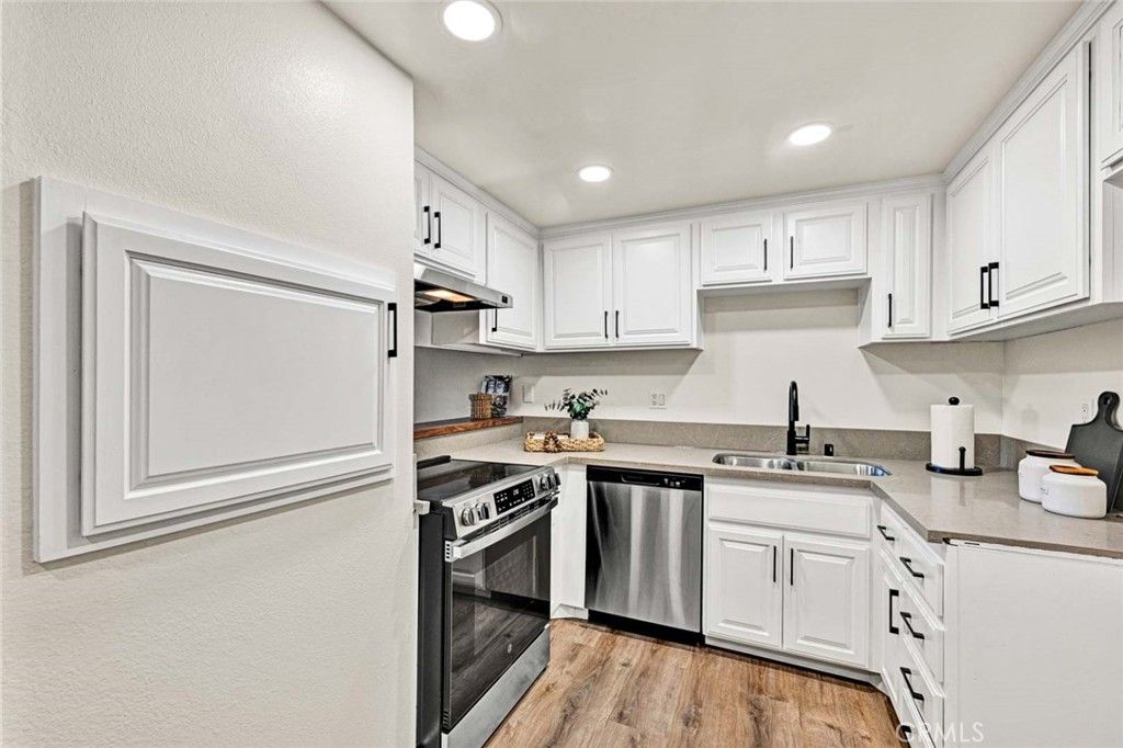 Image 14 of property listing at 3062 Associated 1, Fullerton, CA 92835