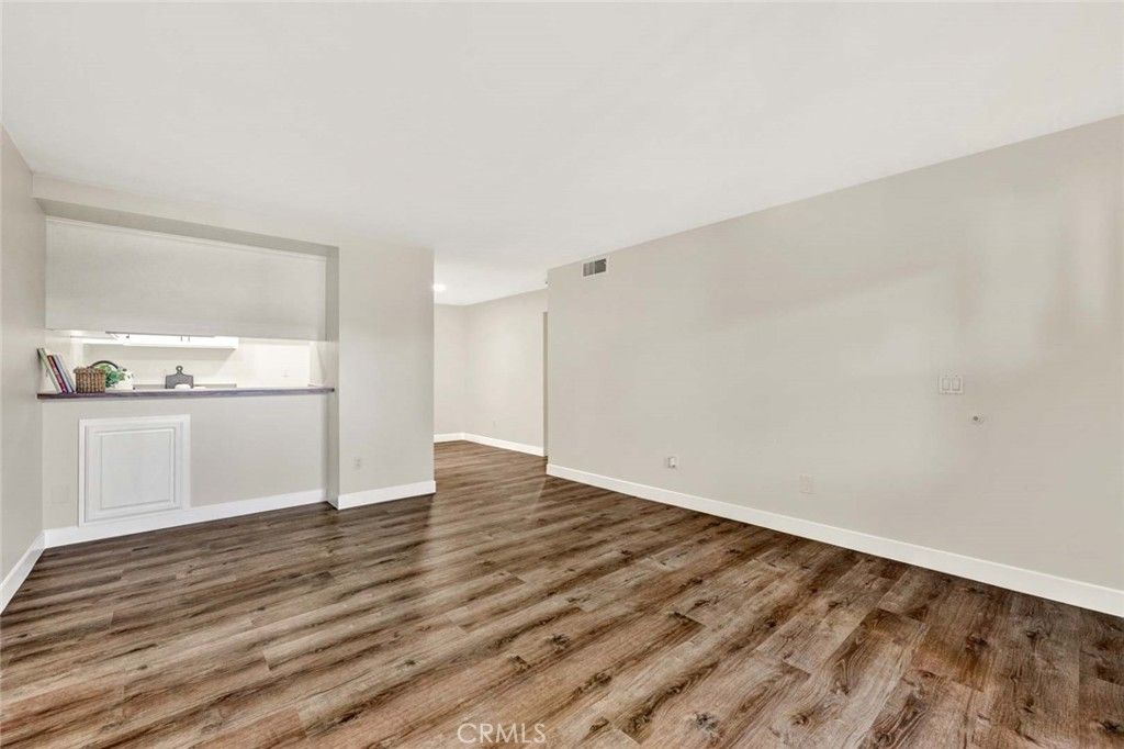 Image 8 of property listing at 3062 Associated 1, Fullerton, CA 92835