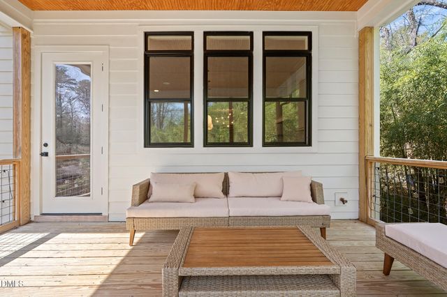 1200 Roosevelt Drive, Chapel Hill, NC 27514