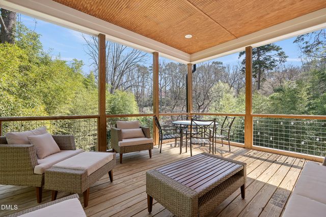 1200 Roosevelt Drive, Chapel Hill, NC 27514