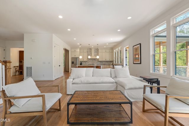 1200 Roosevelt Drive, Chapel Hill, NC 27514