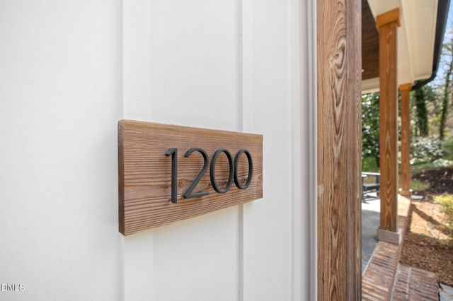 1200 Roosevelt Drive, Chapel Hill, NC 27514