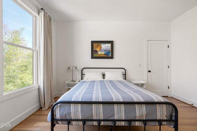 1200 Roosevelt Drive, Chapel Hill, NC 27514