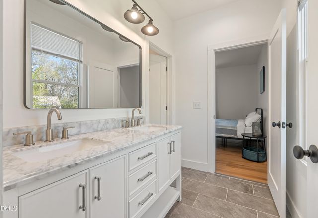 1200 Roosevelt Drive, Chapel Hill, NC 27514