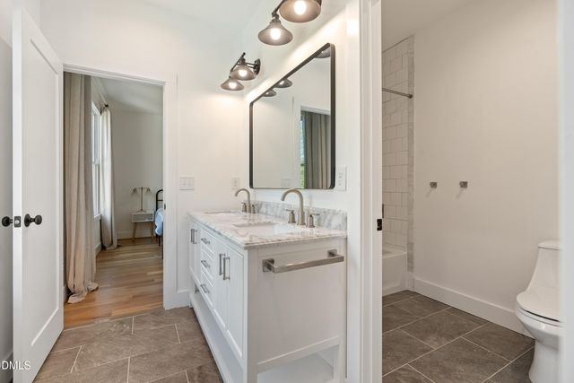 1200 Roosevelt Drive, Chapel Hill, NC 27514